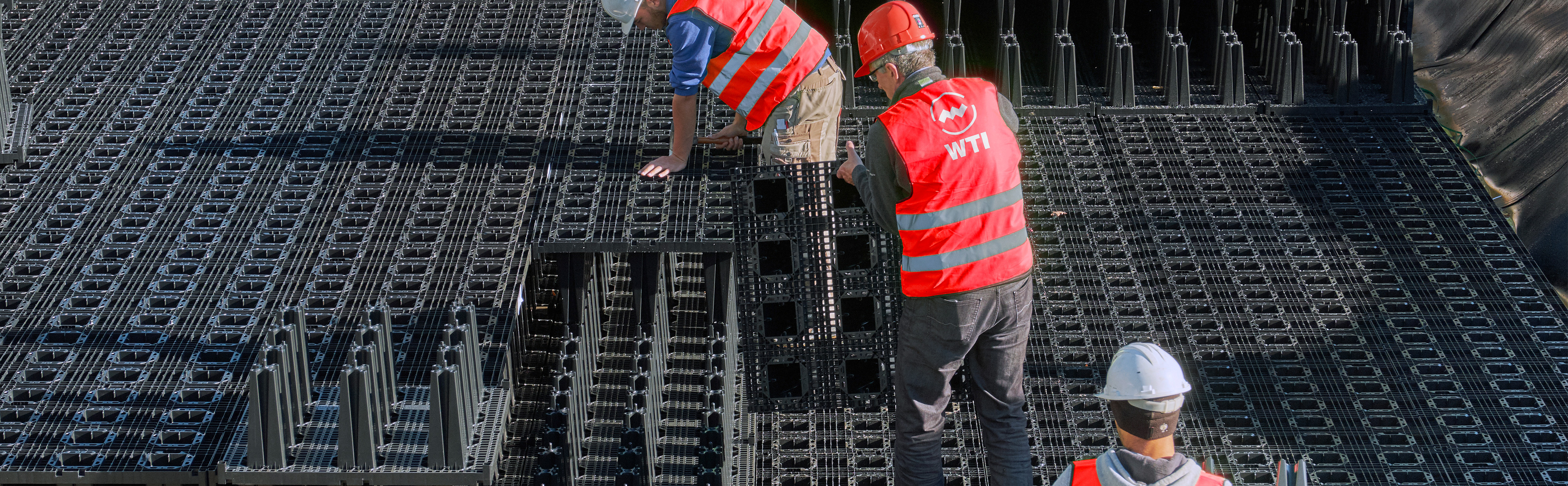 Arbeiter Rückhaltebecken Arbeiter Rückhaltebecken